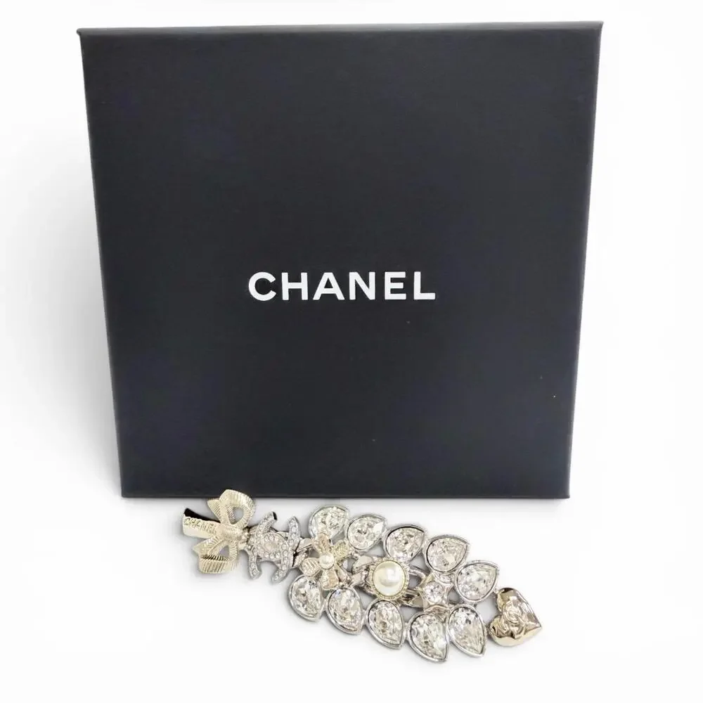 Chanel Cc Logo Heart Brooch Metal #266450C13B